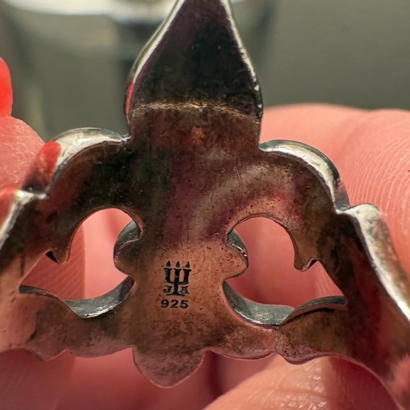 Retired - Fleur De Lis ring - Picture 7 of 7